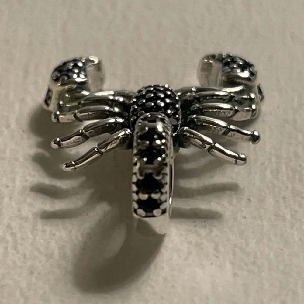 Bracelet Charm Scorpion with Black Rhinestones - Picture 2 of 8
